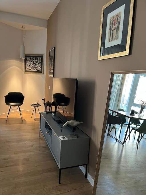 Lml Housing The Place To Be In Рим Экстерьер фото